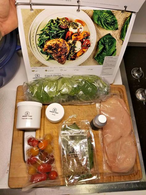 Meal Delivery Packaging, Meal Kits Packaging, Takeaway Packaging, Meal Kit Delivery Service, Airline Food, Fresh Smoothies, Meal Kits, Cup Of Jo, Blue Apron