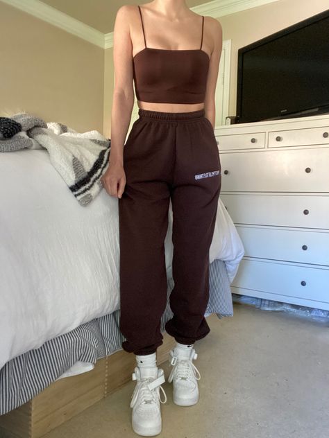 Nike Mid Outfit Women, Nike Air Force Mid Outfit Women, Air Force Mids Outfit, Air Force Mid Outfit Women, Nike Air Force 1 Mid Outfits Women, Mid Air Force 1 Outfit, Air Force 1 Mid Outfit Woman, How To Style Nike Air Force 1, Air Force Mid Outfit