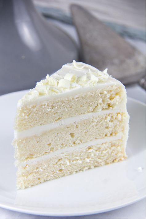 3 Layer White Cake Recipe, Betty Crocker Silver White Cake, Dense White Cake Recipe, White Velvet Cake, Plain White Cake, White Layer Cake, White Velvet Cakes, Red Birthday Cakes, Microwave Cake