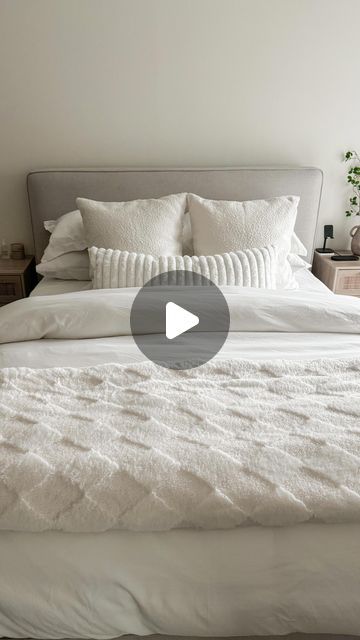 How To Make Bed Look Fluffy, How To Make Your Bed Look Fluffy, Making A Bed, Make Bed, Fluffy Bed, Pretty Bedding, Fluffy Bedding, Make Your Bed, Bedroom Aesthetic