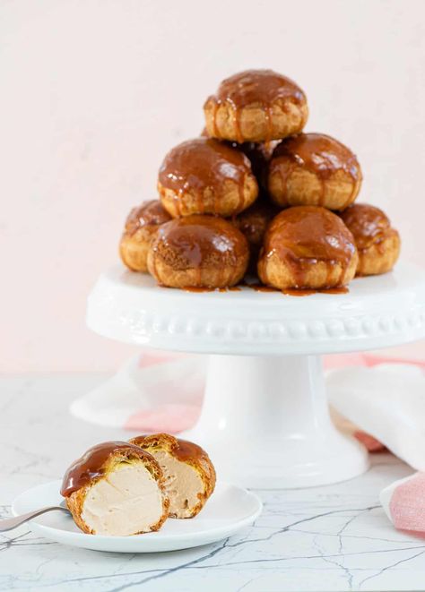 Salted Caramel Puff Pastry, Maple Cream Puffs, Thanksgiving Cream Puffs, Holiday Cream Puffs, Salted Caramel Cream Puffs, Cream Puff Flavor Ideas, Fall Cream Puffs, Cream Puff Recipes, Caramel Cream Puffs