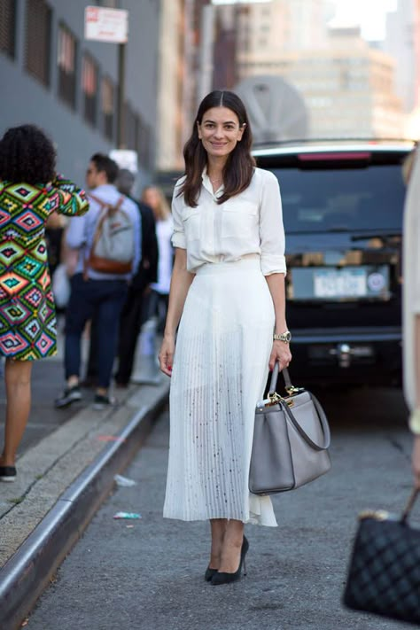 The best outfit inspiration straight from the streets of New York: Leila Yavari, Roka Ceremony, Rokku Gyaru, Weekend Mode, Net Fashion, Walking Down The Street, New York Street Style, Street Style Summer, Spring Street Style