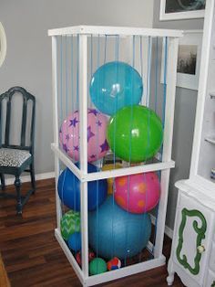 Stuffed Animal Storage Zoo, Diy Ball Pit, Toy Organization Diy, Diy Sandbox, Toy Room Organization, Owner Builder, Kids Toy Organization, Trendy Toys, Ball Storage