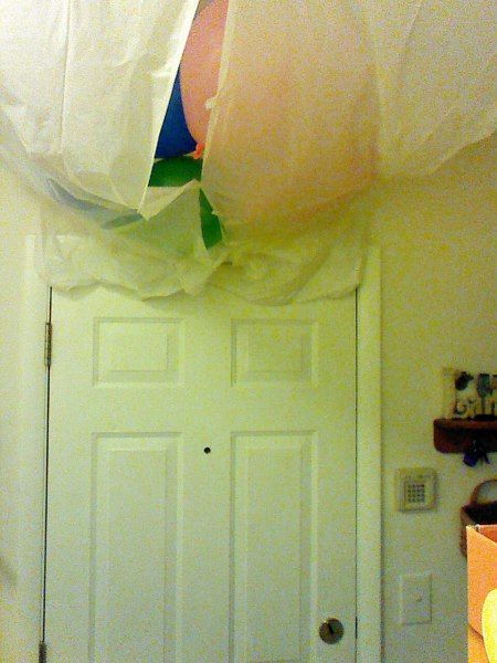 Birthday Balloon Avalanche, Balloon Avalanche, Birthday Balloons Decorations, Birthday Pranks, Best Birthday Surprises, Balloon Surprise, Balloon Release, Birthday Present For Boyfriend, Birthday Door