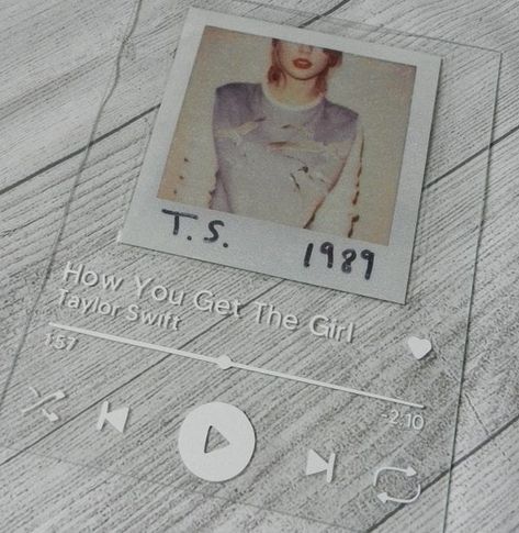 Spotify Glass Art - Featuring Taylor Swift by Shawn Mosch Spotify Clear Frame, Spotify Playlist Glass Art, Spotify Glass Painting, Taylor Swift Diy Gifts, Diy Taylor Swift Gifts, Taylor Swift Present Ideas, Taylor Swift Gift Ideas Diy, Russell Aesthetic, Spotify Glass Art