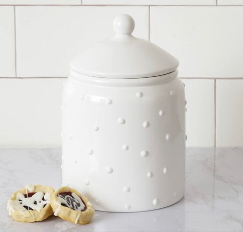 Modern Kitchen Counters, Kitchen Counter Storage, White Cookie, Ceramic Cookie Jar, Utensil Crock, Cute Cookies, Antique Farmhouse, Country Home Decor, Cookie Jars