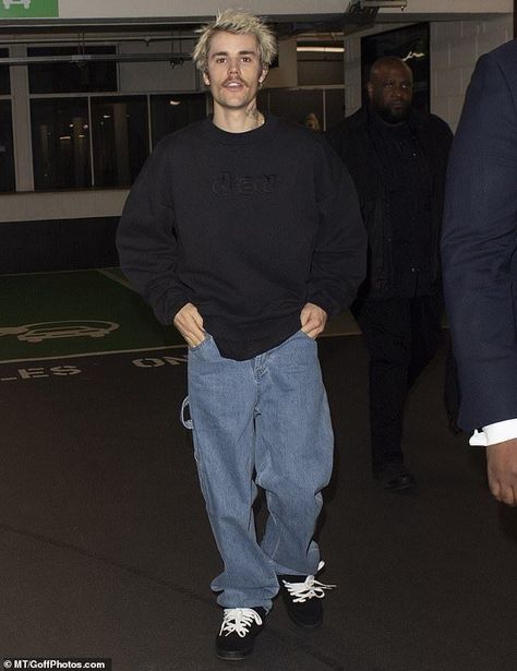 Vintage Outfits For Men, Justin Bieber Outfits, Vintage Outfits Men, Justin Bieber Style, Justin Bieber Pictures, Mens Outfit Inspiration, Mens Fashion Streetwear, In The Bedroom, Stylish Mens Outfits