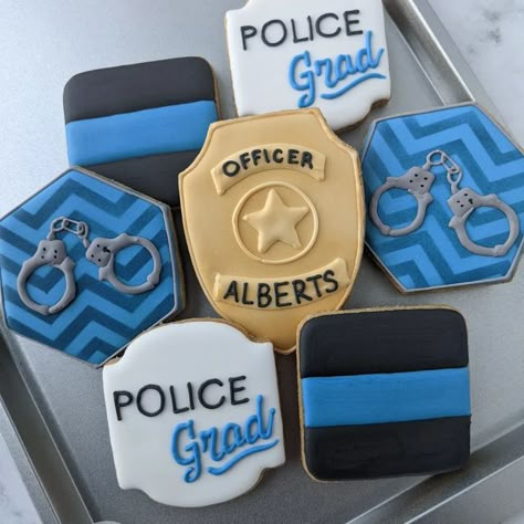 Pink Turtle Cookies on Instagram: "🚨All the congrats to the deserving Officer! 🚨 #policecookies #policegrad #decoratedcookies #charlottebakery #cookiesincharlotte #glutenfreecookies #glutenfreedecoratedcookies #glutenfreeliving #paleoish #paleocookies" Police Academy Cookies Decorated, Police Cookies Decorated, Police Cookies, Cottage Bakery, Police Academy Graduation, Pink Turtle, Turtle Cookies, Paleo Cookies, Graduation Cookies