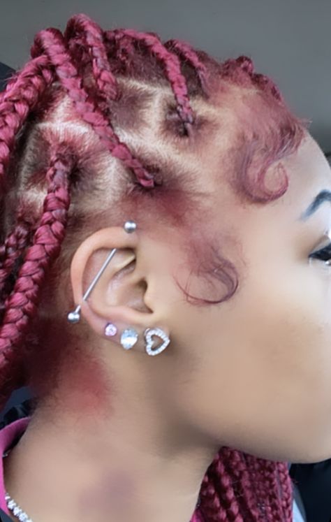 Cute Pericing Ideas, Cute Ear Piercings Combinations Baddie, Piercings Ear Black Women, Ear Piercing Ideas Baddie, Baddie Ear Piercings, Baddie Piercings, Ear Piercing Ideas Black Women, Different Piercings, Ear Piercings Black Women