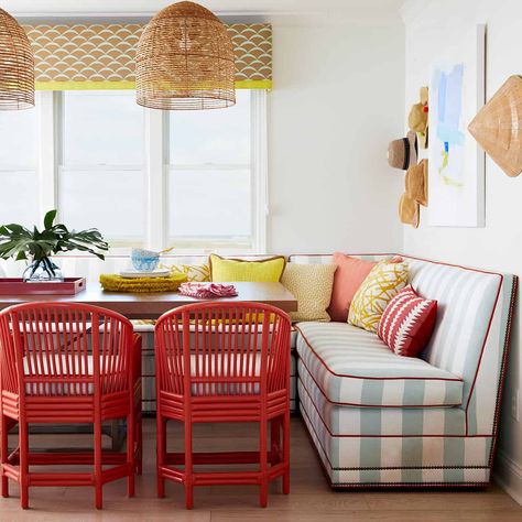 colorful stools - Trendir Sitting Room Ideas With Stairs, Small Dining Banquette, Coastal Eclectic Living Room, Raspberry Interior, Banquette Ideas, Banquette Cushions, Upholstered Banquette, Banquet Ideas, Built In Banquette