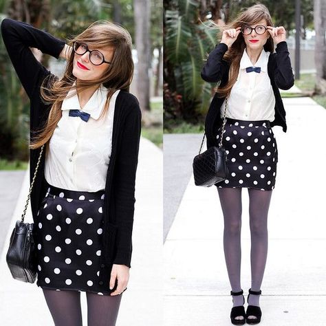 Ropa para nerd Grey Tights Outfit, Geek Chic Outfits, Black And White Polka Dot Skirt, Geek Chic Fashion, Grey Tights, Casual Chic Outfits, Nerd Fashion, Zooey Deschanel, Polka Dot Skirt