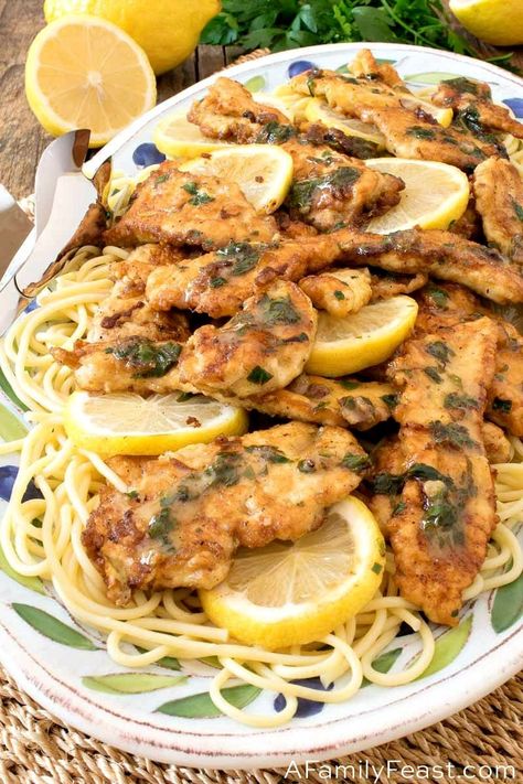 Chicken Limone is elegant enough for a dinner party, but easy enough to make for dinner any day of the week. Chicken Limone, Reheat Chicken, Family Style Dinner, Family Feast, Italian Dinner, Think Food, Boneless Chicken Breast, Salad Side Dishes, Boneless Chicken