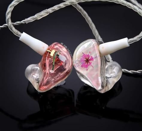 Ear Pieces Kpop Dr, Cute In Ear Monitors, In Ears Kpop Shifting, Kpop Earpiece, Kpop Microphone, Ear Piece Kpop, Music Mic, Ear Monitors, Famous Lifestyle