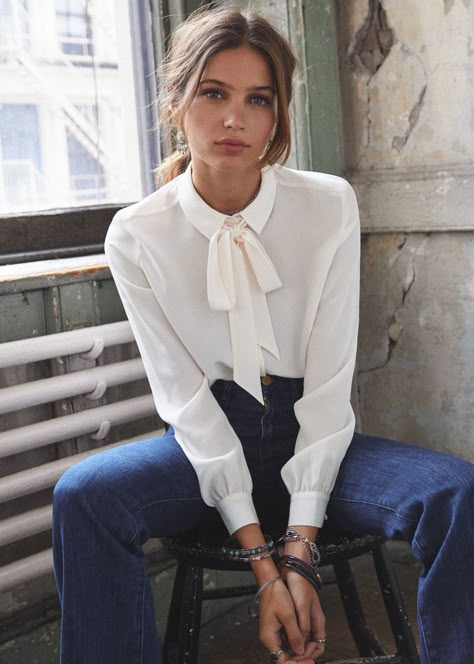 Sezane's Fall 2017 Collection - Katie Considers Paris Mode, Autumn Outfit, Fall 2017, Mode Inspiration, Fall Shirts, Primavera Estate, Parisian Style, White Shirt, Work Outfit