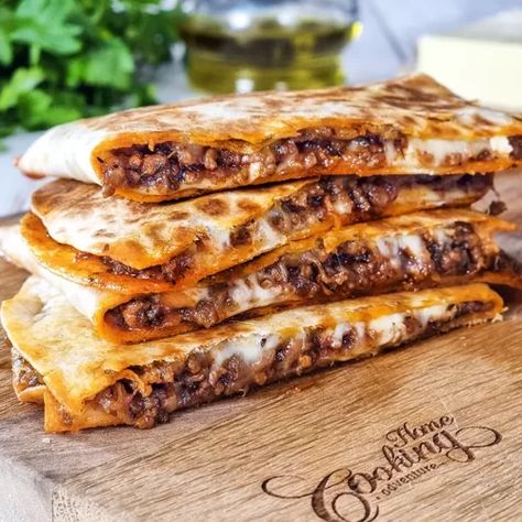 Beef Quesadillas - Home Cooking Adventure Quasidilla Recipes, Beef Quesadillas, Peach Cookies, Keto Beef, Homemade Guacamole, Potato Bread, Homemade Tortillas, Savory Chicken, Hearty Dinner