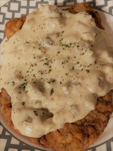 Gluten Free Country Fried Steak – My Easy Gluten Free Life Gluten Free Cube Steak Recipes, Gluten Free Country Fried Chicken, Gluten Free Country Fried Steak, Gluten Free Chicken Fried Steak, Gluten Free Sausage Gravy, Country Fried Steak Recipe, Gf Dinners, Beef Cutlets, Country Fried Chicken