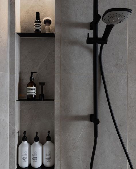 Bathroom Shower Niche Secrete Tips & Tricks Black Shower Niche Ideas, Tall Shower Niche With Shelves, Vertical Shower Niche Ideas, Vertical Niche Bathroom, Floor To Ceiling Shower Niche, Niche Bathroom Wall, Niche Shower Ideas, Niche Bathroom Ideas, Shelf In Shower Wall