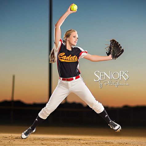 Softball Pitcher Senior Pictures, Softball Photoshoot Ideas Fire, Softball Pitcher Pictures Poses, Softball Senior Pictures Poses, Softball Photoshoot Ideas, Softball Pictures Poses, Baseball Senior Pictures, Softball Photography, Volleyball Senior Pictures