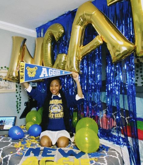 #1 Detroit Public School ➡️ #1 Public HBCU I am ecstatic to announce that I will be attending thee illustrious North Carolina A & T State University majoring in psychology💙💛. #aggiepride Kentucky State University Hbcu, Coppin State University, A&t University, Nc A&t, North Carolina A&t State University, Ncat Aggies, Hbcu Aesthetic, North Carolina Central University, College Decision