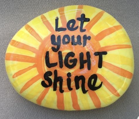 Summer Painted Rock Ideas, Inspirational Rocks, Diy Rock Art, Paint Rocks, Painted Rock Animals, Rock Painting Ideas, Stone Art Painting, Painted Rocks Kids, Posca Art