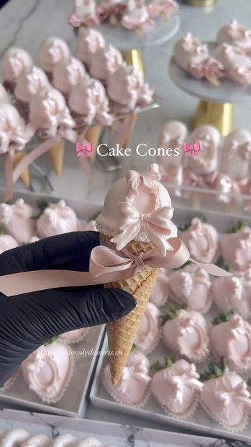 𝐋𝐮𝐱𝐮𝐫𝐲 𝐛𝐚𝐤𝐞𝐫 on Instagram: "🎀 Love shack fancy 🎀 Cake cones!  . . . . #cakecones #loveshackfancy #coquette #cakepop #luxurydesserts #luxurydessert #treatmaker" Loveshackfancy Cake, Love Shack Fancy Cake, Loveshackfancy Party, Love Shack Fancy Party, Cake Cones, Pink Dessert Tables, Fancy Birthday Party, Fancy Baby Shower, Luxury Baby Shower