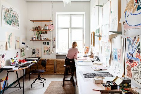 Live In Art Studio, Creative Workspace Inspiration, Artist Room, Creative Studio Space, Workspace Studio, Small Art Studio, Home Atelier, Art Studio Space, Art Studio Organization