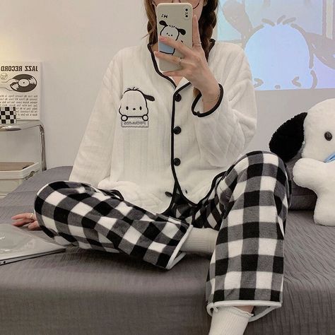 Kawaii Pjs, Kawaii Home, Sanrio Clothes, Kawaii Pajamas, Pajama Outfit, Warm Pajamas, Pajama Fashion, Checkered Pants, Winter Pajamas