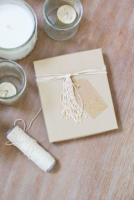 Twine Gift Wrapping, Pretty Presents, Gift Wrapping Ideas, Handmade Gift Tags, Diy Tassel, Creative Gift Wrapping, Diy Gift Wrapping, Pretty Packaging, Wrapping Ideas