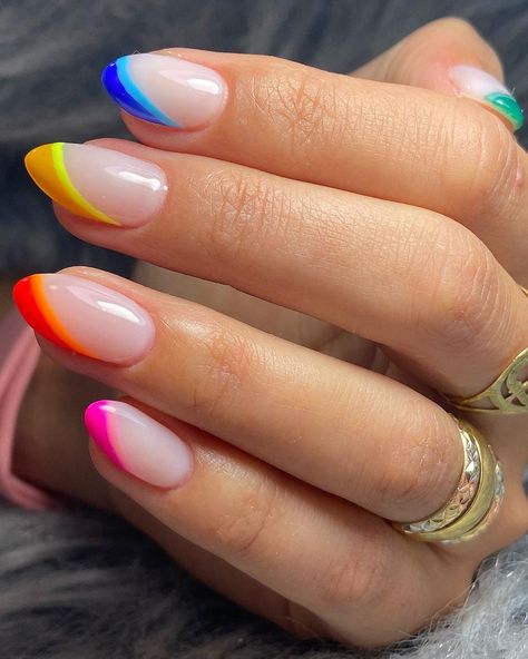 Colourful Nail Extensions, Trending French Tip Nails, Colored Nail Tips, Nail Paint Shades, Rainbow Nails Design, Elegant Nail Designs, Diy Acrylic Nails, Ombre Acrylic Nails, Summery Nails