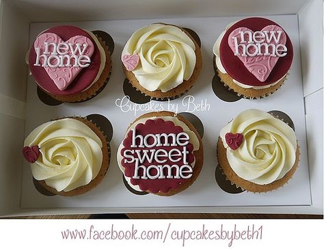 New Home Cupcakes Welcome Home Cupcakes Ideas, House Warming Cupcakes Ideas, Welcome Home Cakes, Housewarming Cake, Gourmet Cakes, House Cake, Cupcake Flavors, Cupcake Designs, Easy Cake Decorating