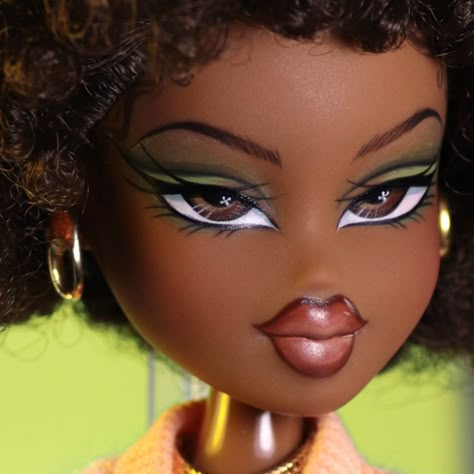 Lolliword✨ (@lwrepaints) • Instagram photos and videos Custom Bratz Dolls, Bratz Doll Lips, Bratz Dolls Pfp, Bratz Clothes, Bratz Sasha, Ombré Lips, Bratz Doll Makeup, Barbie Gown, Bratz Makeup