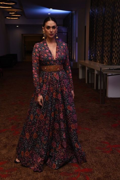 Aditi Rao Hydari in a maxi floral dress for hey sinamika pre release event Aditi Hydari Outfits, Aditi Rao Hydari Western Outfits, Aditi Rao Hydari Anarkali, Aditi Rao Hydari Lehenga, Aditi Rao Hydari Indian Outfits, Floral Dress Indian, Hey Sinamika, Angrakha Kurti, Indian Maxi Dress