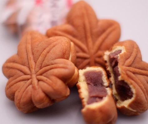 Momiji Manju Japan Dessert, Desserts Japonais, Japanese Pastries, Japanese Sweets Wagashi, Bean Cakes, Japanese Sweet, Japanese Dessert, Japanese Sweets, Japan Food