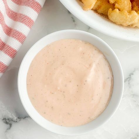 This copycat Zaxby's Zax sauce recipe taste just like the restaurant original. Zax sauce is creamy, flavorful sauce perfect to serve with chicken, fries, and more. You will love this copycat Zaxby's sauce! Taco Bell Jalapeno Sauce, Zaxbys Sauce, Zax Sauce, Bloomin Onion Sauce, Canes Sauce, Chicken Fries, Bloomin Onion, Seasoned Fries, Jalapeno Sauce