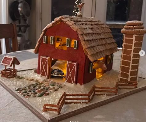 How To Build The Best Gingerbread House, Gingerbread Houses Ideas Creative, Inside Of A Gingerbread House, Gingerbread Houses Unique, Ginger Bread House Easy Ideas, Gingerbread Farmhouse Ideas, Cowboy Gingerbread House, White House Gingerbread House, Gender Bread House