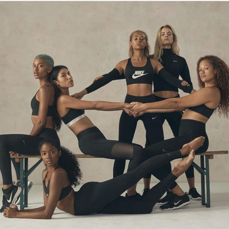 To promote their new workout pants, Nike Women released a new ad featuring gorgeous models of color. Nike Campaign, Activewear Photoshoot, Fitness Photoshoot, 사진 촬영 포즈, Gym Inspo, Nike Models, Athletic Club, Bra Brands, Activewear Brands