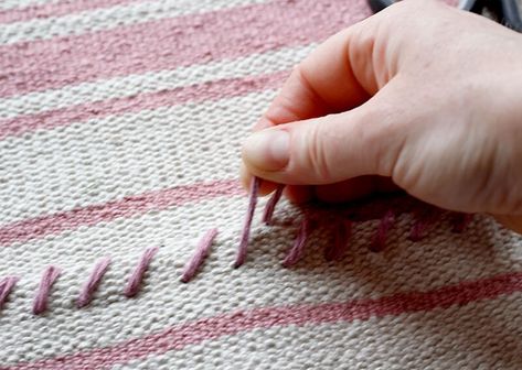 IKEA HACK: Create a cheap, big rug | ByAnnika Ikea Large Rugs, Add Fringe To Rug, Rug Alternative Ideas, Rug Makeover Diy, Diy Large Rug Cheap, Diy Outdoor Rug Cheap, Diy Wool Rug, Ikea Tiphede Rug Hack, Sortsö Rug Hack