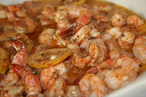 Killer Shrimp from Food.com: This is a marinated shrimp recipe that is served warm with crusty french bread to soak up all the good sauce. Quick, easy and oh so good. Killer Shrimp Copycat Recipe, Killer Shrimp Recipe, Killer Shrimp, Shrimp Restaurant, Marinated Shrimp, Shrimp And Grits, Shrimp Dishes, Shrimp Recipe, Copycat Recipe