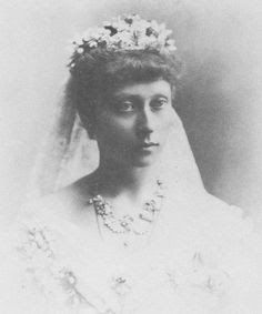 Alice Of Hesse, Victoria Of Hesse, Victoria Family Tree, Princess Julia, British Royal Family Tree, Royal Family Tree, Royal Wedding Gowns, Royal Families Of Europe, Princess Louise