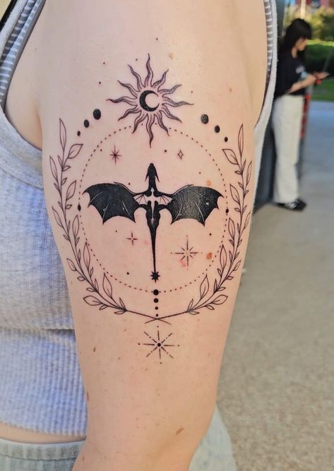 Caraval Book Tattoo Ideas, Fourth Wing Inspired Tattoo, Forth Wing Tattoo Ideas, Fourth Wing Tattoo Designs, Fourth Wing Tattoo Ideas, Dragon With Butterfly Wings, Manon Blackbeak Tattoo, Wicca Tattoo Ideas, Dramione Tattoo