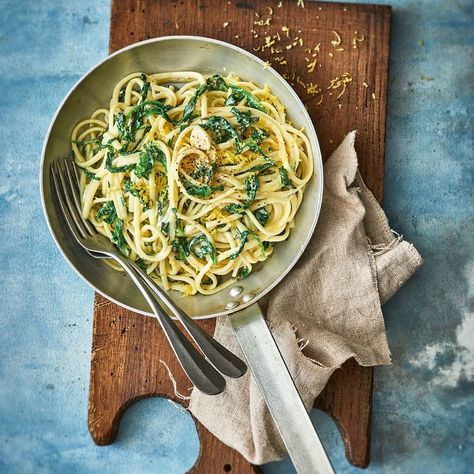 Pasta recipes: 3 lemony pasta dishes to make this summer Spinach Linguine, Chili Pasta, Dishes To Make, Whole Wheat Spaghetti, Recipe Sheets, Giant Food, Vegetarian Pasta, Creamed Spinach, Oven Dishes