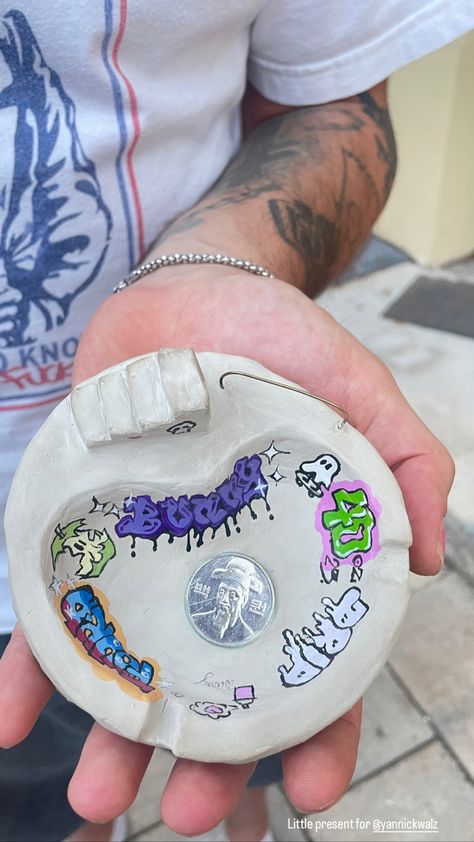 Air Dry Ashtray Ideas, Weird Ashtrays Clay, Skate Bowl Ashtray, Skate Park Ash Tray Clay, Skate Ashtray, Skateboard Ashtray, Skate Park Ashtray, Clay Crafts Ashtray, Graffiti Ceramics