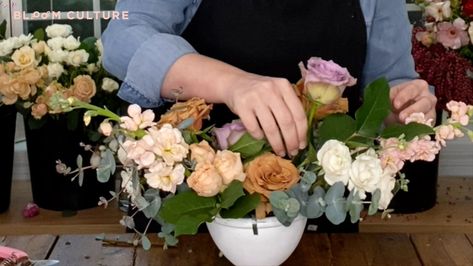 Wedding Compote Centerpiece Tutorial using the Holly Chapple Pillow Wedding Reception Centerpieces Diy, Low Wedding Centerpieces, Diy Floral Centerpieces, Flower Arragement, Wedding Reception Centerpieces, Floral Arrangements Diy, Wedding Floral Centerpieces, Floral Tape, Wedding Centerpieces Diy