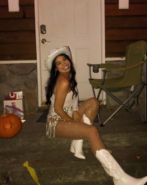 sparkly cowgirl Halloween costume #halloweencostume #halloween #halloweenideas Costumes For Women 2022, Sparkly Cowgirl, Cowgirl Halloween Costume, Cowgirl Halloween, Space Cowgirl, Cowgirl Costume, Trendy Halloween Costumes, Halloween Costumes For Women, Spooky Szn