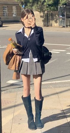 Academia Korean Outfits, Codibook Outfit, Minimalist Dress Outfit, Basic Skirt Outfit, Japan Outfits, 가을 패션, Outfit Inspo Fall, Inspiration Mode, Korean Outfits