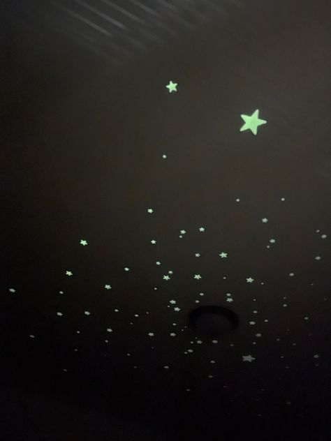 glow in the dark stars Stars On Ceiling Bedrooms, Stars On Ceiling, Glow Stars On Ceiling, Glow In The Dark Room, Glow In The Dark Stars Bedroom, Glow In The Dark Star Ceiling, Glow In The Dark Ceiling Stars, Luna Core, Glow In The Dark Stars On Ceiling