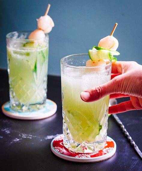 Lychee Mocktail Recipe, Lychee Cocktail Recipe, Lychee Coconut Cocktail, Lychee Gin Cocktail, Empress Gin Cocktail Cucumber, Lychee Recipes, Lychee Cocktail, Summer Mocktail, Cucumber Lemonade