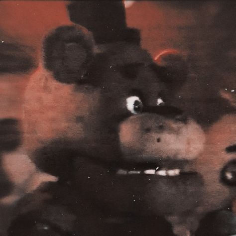 Freddy Fazbear Aesthetic, Fnaf Movie Aesthetic, Fnaf Aesthetic Pfp, Fnaf Aesthetic Icon, Fnaf Movie Pfp, Fnaf Pfp Aesthetic, Fnaf Icons Aesthetic, Mel Core, Fnaf Aesthetic