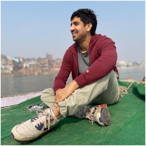 Latest, Ayan Mukerji Guarantees Higher Dialogues in Brahmastra 2, Calls It a Problem to Launch It in Three Years, #aliabhatt #Ayan #AyanMukerji #Brahmastra #Brahmastra:Part1-Shiva #Calls #Challenge #Dialogues #Mukerji #Promises #RanbirKapoor #Release #Years Check more at https://timesof24.com/ayan-mukerji-guarantees-higher-dialogues-in-brahmastra-2-calls-it-a-problem-to-launch-it-in-three-years/ Ranbir Kapoor Alia Bhatt, Wake Up Sid, Ss Rajamouli, Yeh Jawaani Hai Deewani, Ayan Mukerji, Aditya Chopra, Snow Mountains, Mouni Roy, Next Film