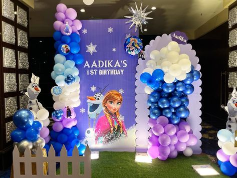 Frozen theme decor #frozen #frozentheme #elsa #birthday #birthdaygirl #birthdaytheme #tranding #explore #balloons #balloondecor #insta #instadaily #music #musician Birthday Balloon Decor, Frozen Birthday Decorations, Simple Stage Decorations, Baby Birthday Decorations, Elsa Birthday, Car Birthday Theme, Lights Wedding Decor, 1st Birthday Decorations, Lights Wedding